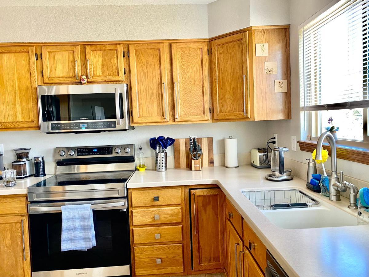 Artsy Home Close To Usafa With Fireplace And Patio 콜로라도스프링스 외부 사진